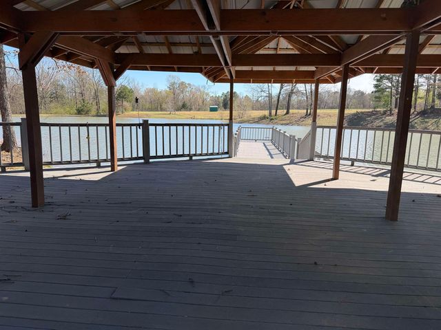 695 MIDDLEBURG RD, Hickory Valley, TN 38042