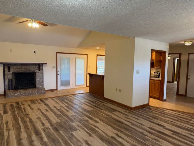 695 MIDDLEBURG RD, Hickory Valley, TN 38042