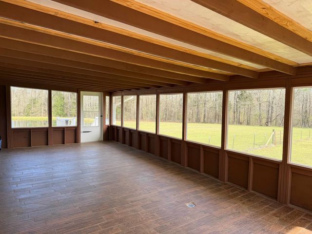 695 MIDDLEBURG RD, Hickory Valley, TN 38042