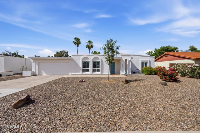 202 E SHARON Avenue, Phoenix, AZ 85022