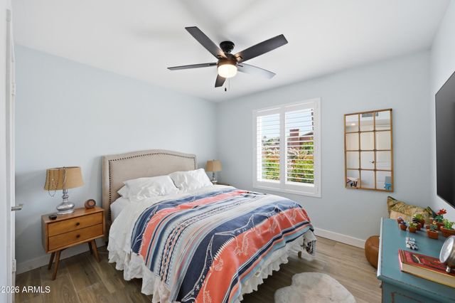 202 E SHARON Avenue, Phoenix, AZ 85022