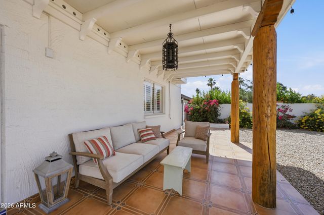 202 E SHARON Avenue, Phoenix, AZ 85022