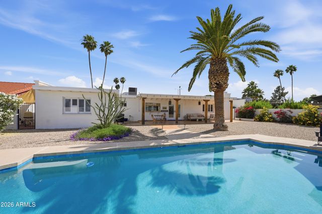 202 E SHARON Avenue, Phoenix, AZ 85022