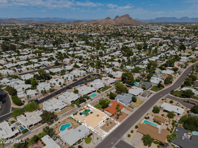 202 E SHARON Avenue, Phoenix, AZ 85022