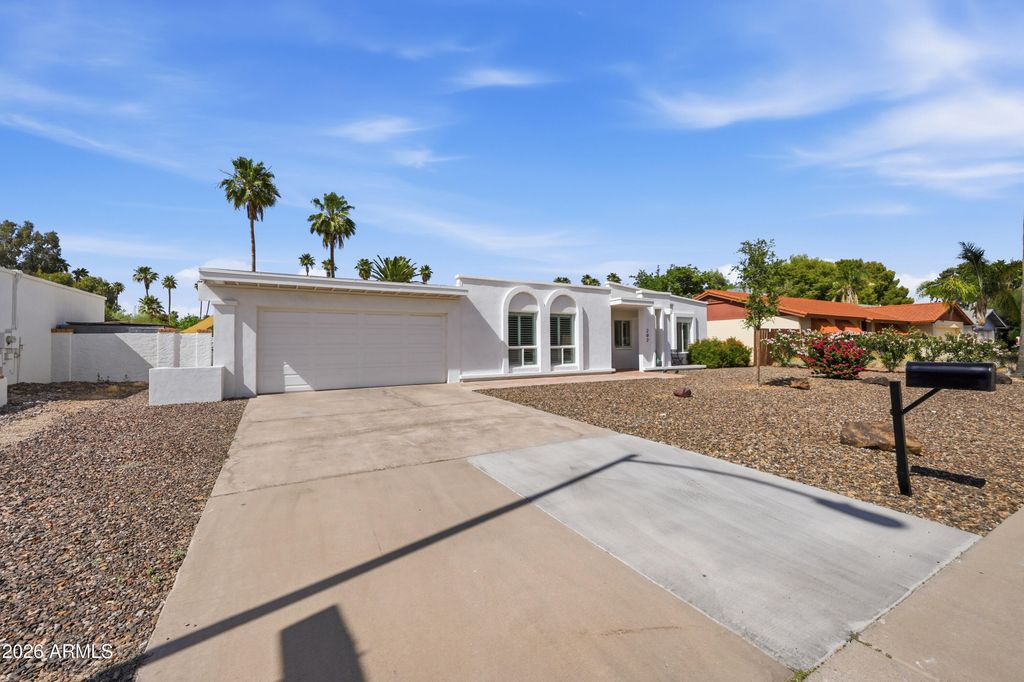 202 E SHARON Avenue, Phoenix, AZ 85022 — photo 3