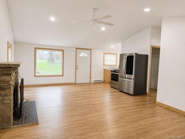 11 Utopian Trail, Monroe, NY 10950