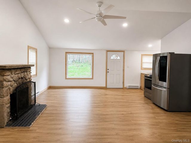 11 Utopian Trail, Monroe, NY 10950