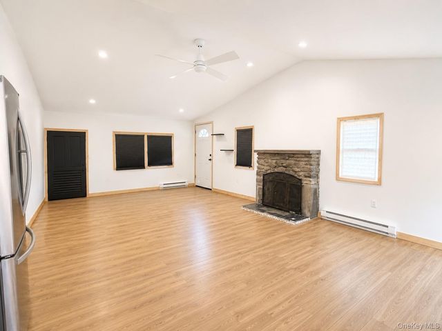 11 Utopian Trail, Monroe, NY 10950