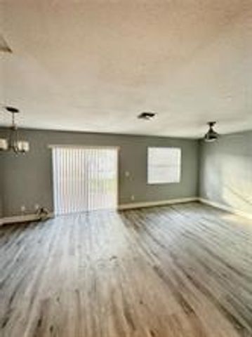 8588 Jade Dr, Tamarac, FL 33321