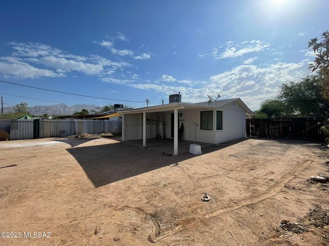 2731 N La Verne Avenue, Tucson, AZ 85712
