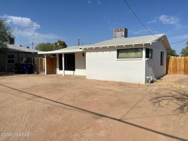 2731 N La Verne Avenue, Tucson, AZ 85712