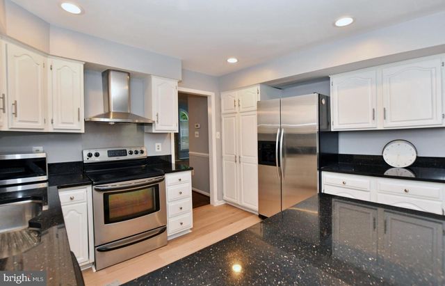 10121 CRESTBERRY PL, Bethesda, MD 20817