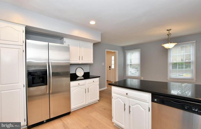 10121 CRESTBERRY PL, Bethesda, MD 20817