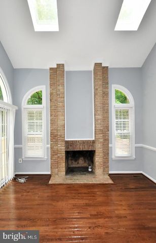 10121 CRESTBERRY PL, Bethesda, MD 20817