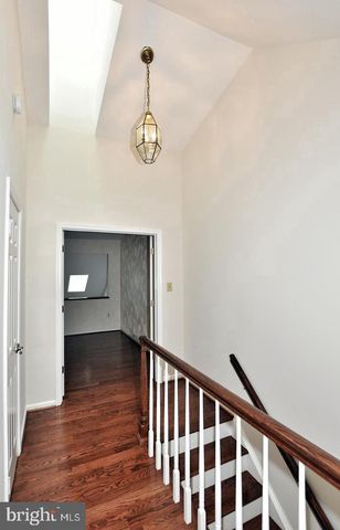 10121 CRESTBERRY PL, Bethesda, MD 20817