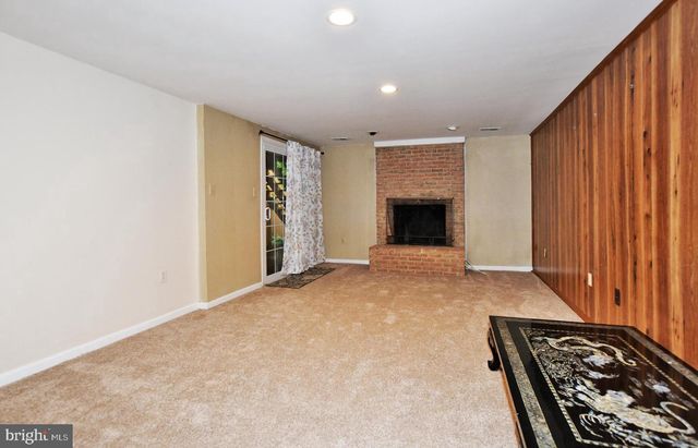 10121 CRESTBERRY PL, Bethesda, MD 20817