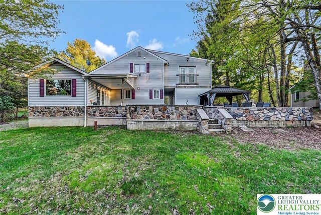 61 Chapman Circle, Penn Forest Twp, PA 18210