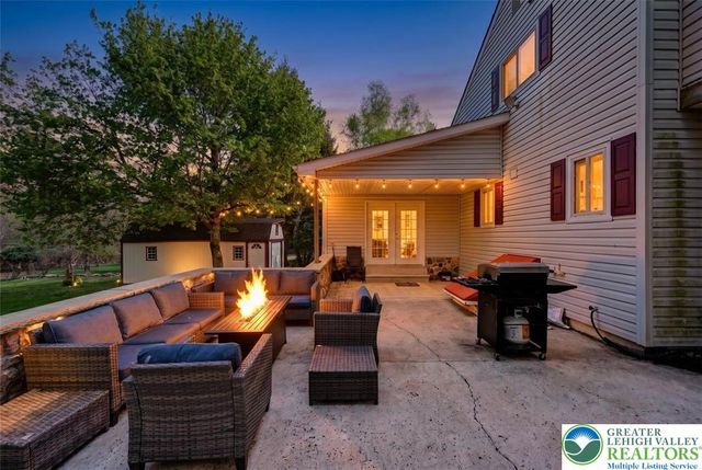 61 Chapman Circle, Penn Forest Twp, PA 18210