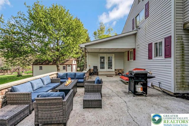 61 Chapman Circle, Penn Forest Twp, PA 18210