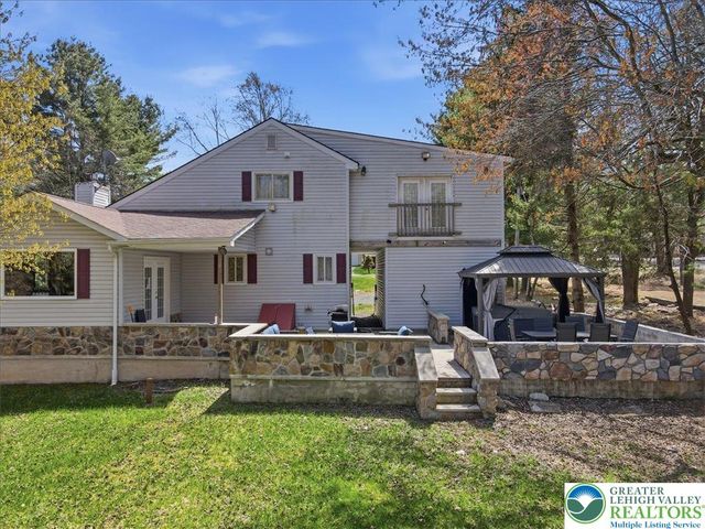 61 Chapman Circle, Penn Forest Twp, PA 18210