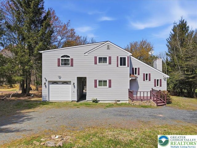 61 Chapman Circle, Penn Forest Twp, PA 18210