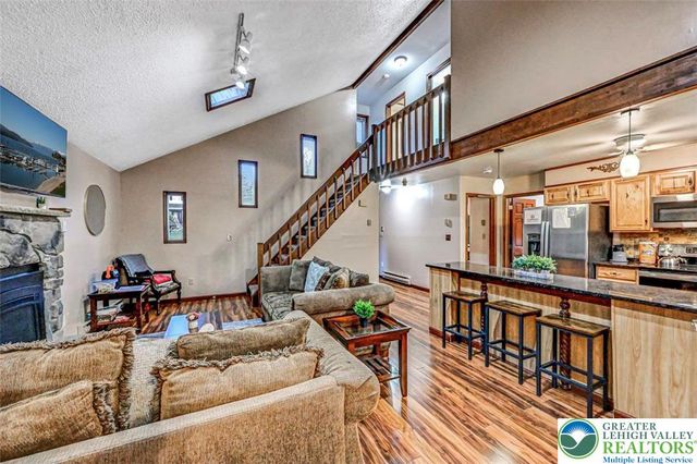 61 Chapman Circle, Penn Forest Twp, PA 18210