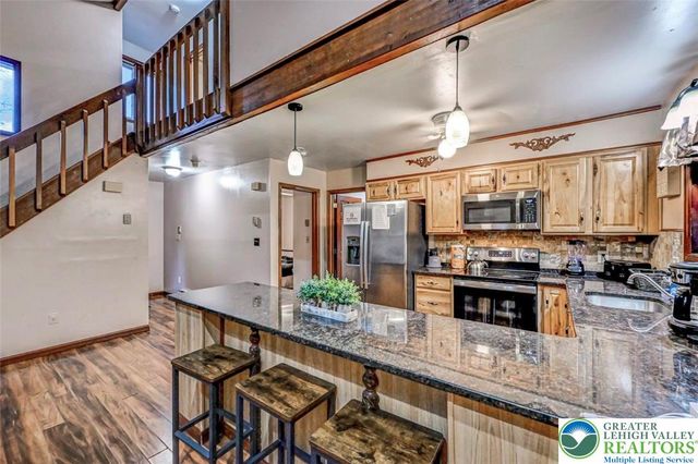 61 Chapman Circle, Penn Forest Twp, PA 18210