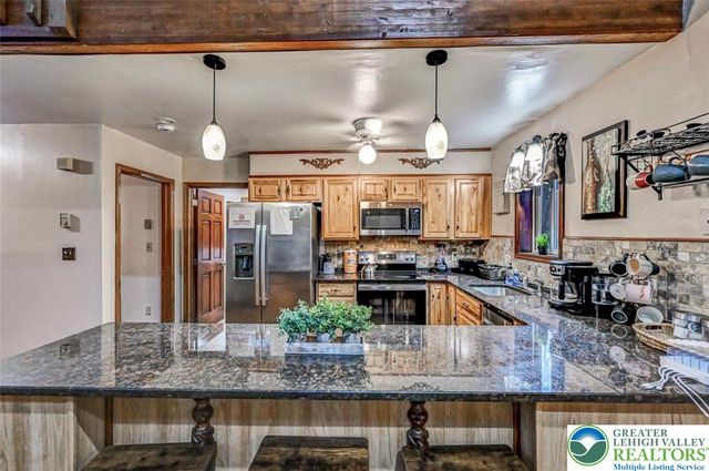61 Chapman Circle, Penn Forest Twp, PA 18210