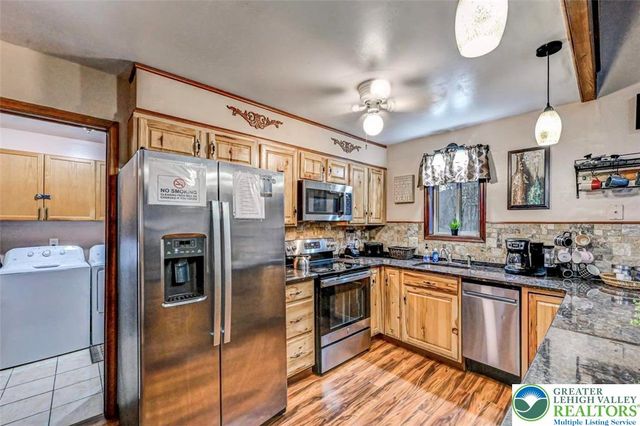 61 Chapman Circle, Penn Forest Twp, PA 18210