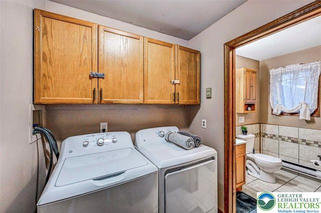 61 Chapman Circle, Penn Forest Twp, PA 18210