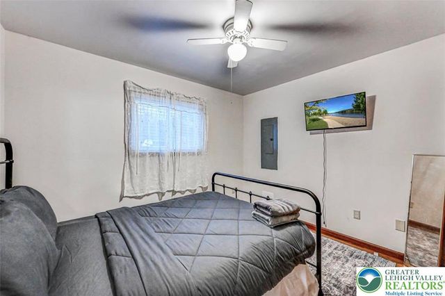 61 Chapman Circle, Penn Forest Twp, PA 18210