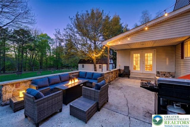 61 Chapman Circle, Penn Forest Twp, PA 18210