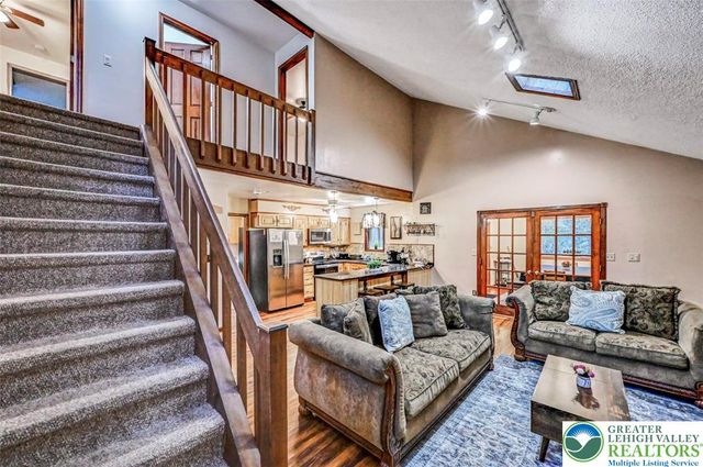 61 Chapman Circle, Penn Forest Twp, PA 18210