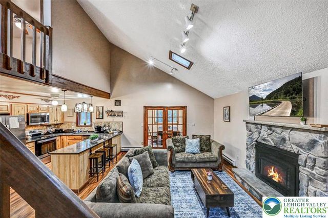 61 Chapman Circle, Penn Forest Twp, PA 18210