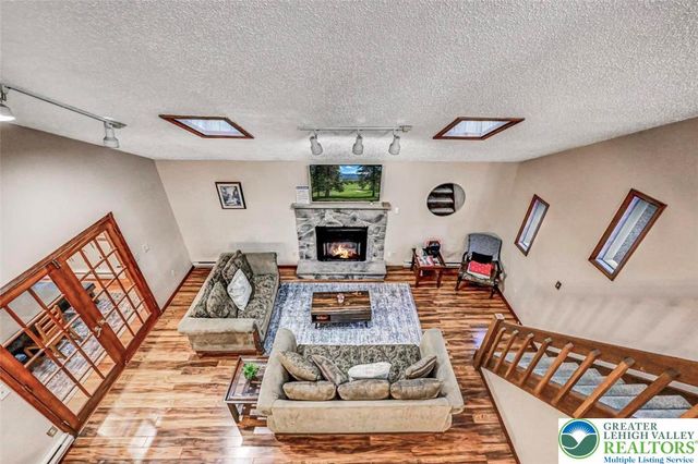 61 Chapman Circle, Penn Forest Twp, PA 18210