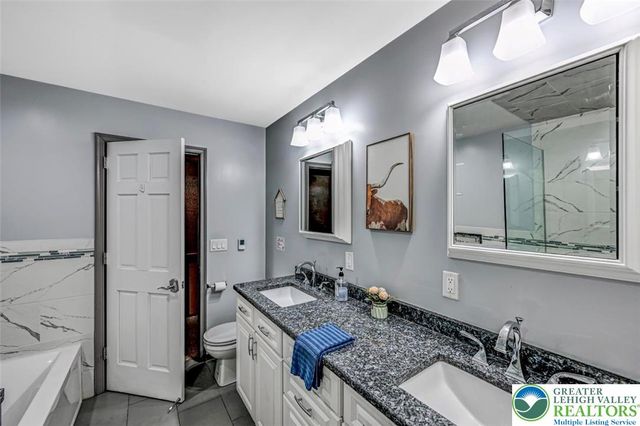 61 Chapman Circle, Penn Forest Twp, PA 18210