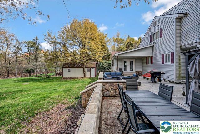 61 Chapman Circle, Penn Forest Twp, PA 18210