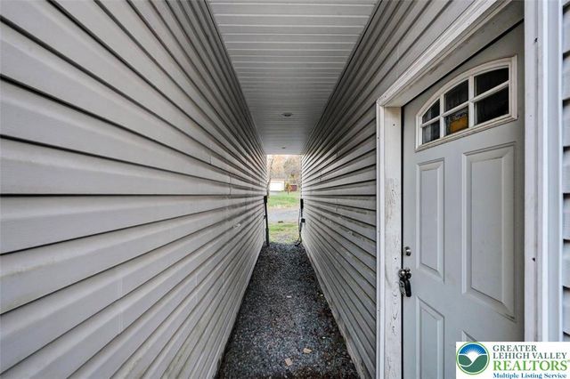 61 Chapman Circle, Penn Forest Twp, PA 18210