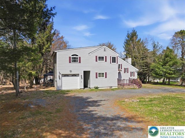61 Chapman Circle, Penn Forest Twp, PA 18210