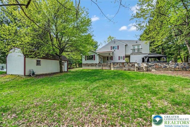 61 Chapman Circle, Penn Forest Twp, PA 18210