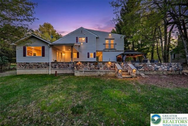 61 Chapman Circle, Penn Forest Twp, PA 18210