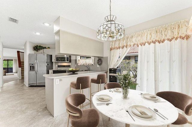 8638 Eagle Run Drive 15, Boca Raton, FL 33434