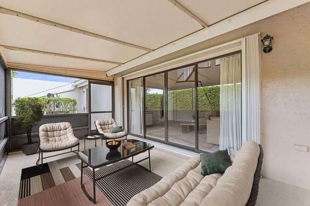 8638 Eagle Run Drive 15, Boca Raton, FL 33434