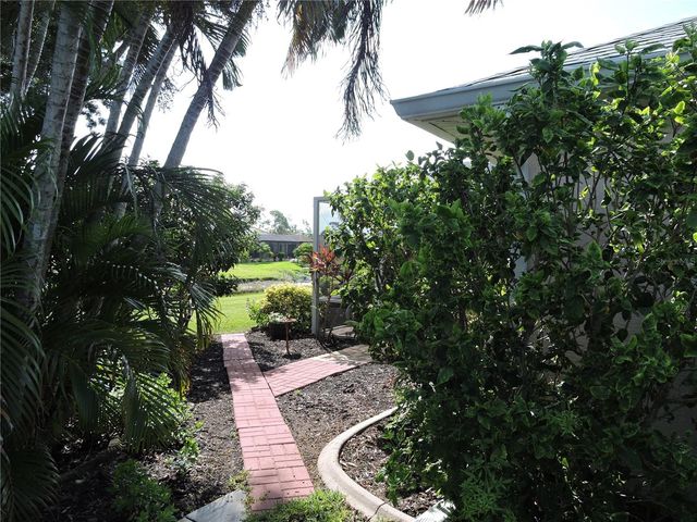 110 MARINER LANE, Rotonda West, FL 33947