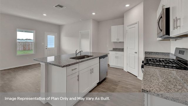 213 HODGES ST, Maxwell, TX 78656