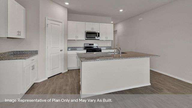 213 HODGES ST, Maxwell, TX 78656