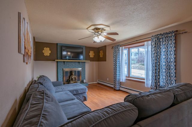 31 Rosemont Avenue, Manchester, NH 03103