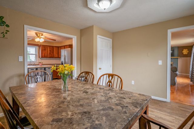 31 Rosemont Avenue, Manchester, NH 03103