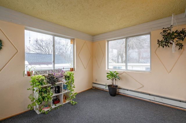 31 Rosemont Avenue, Manchester, NH 03103