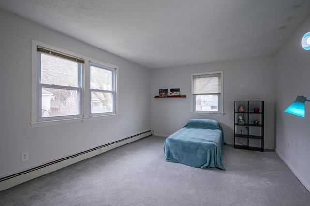 31 Rosemont Avenue, Manchester, NH 03103